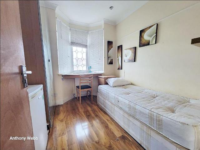 House for rent in Edmonton, Greater London