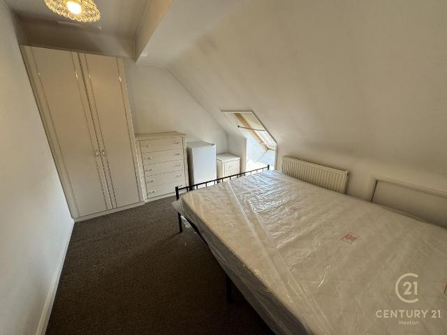 Room for rent in Hayes, Greater London