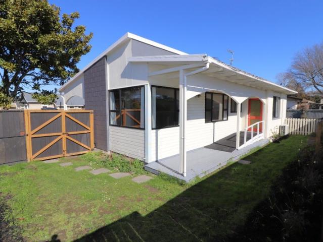 House for rent in Chaslands, Canterbury