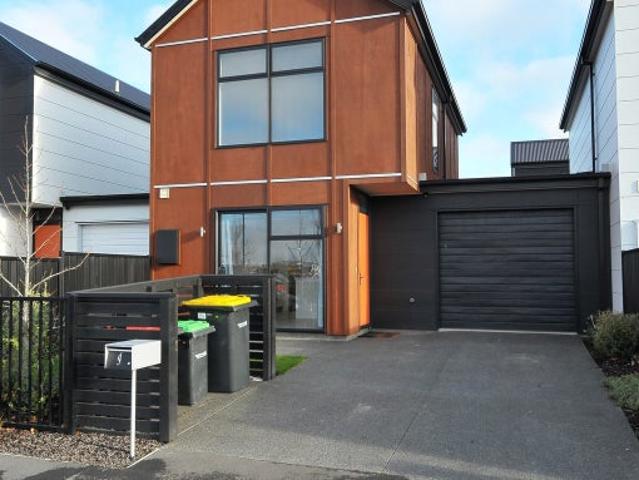 House for rent in Chaslands, Canterbury