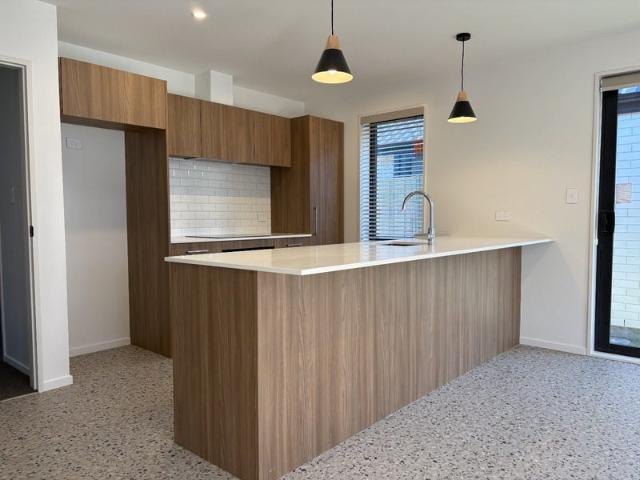 House for rent in Chaslands, Canterbury