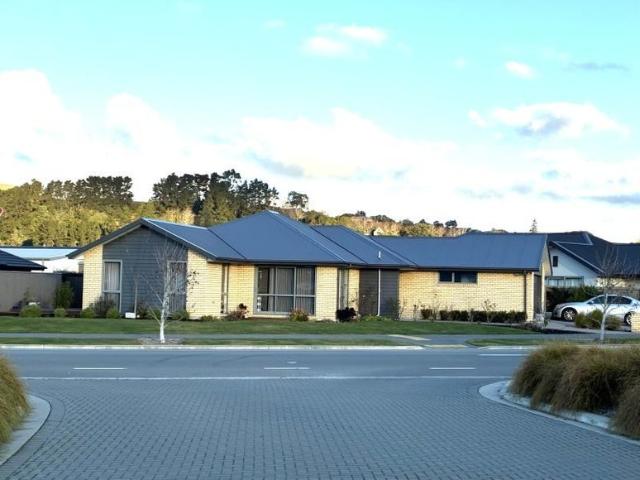 House for rent in Chaslands, Canterbury