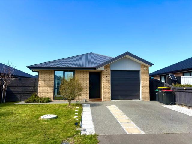 House for rent in Chaslands, Canterbury