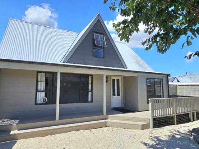 House for rent in Chaslands, Canterbury