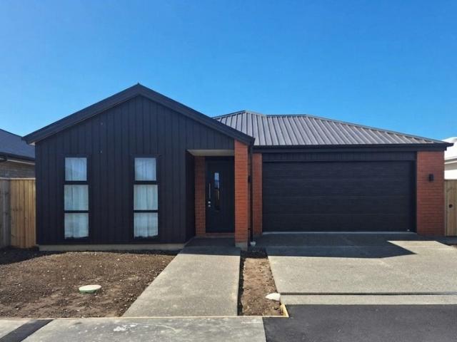 House for rent in Chaslands, Canterbury