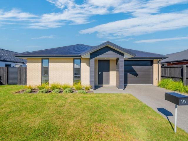 House for rent in Chaslands, Canterbury