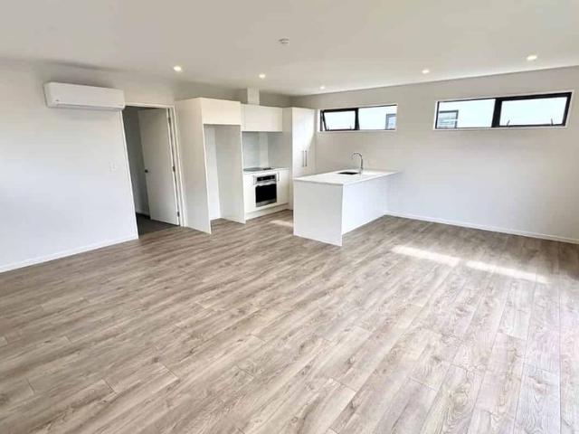 House for rent in Chaslands, Canterbury