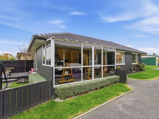 House for rent in Chaslands, Canterbury