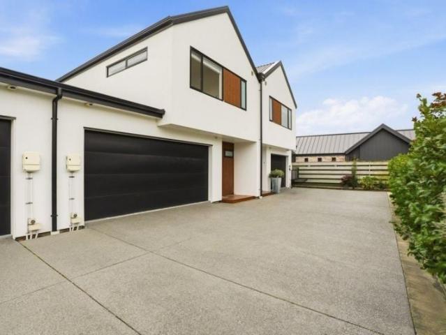 House for rent in Chaslands, Canterbury