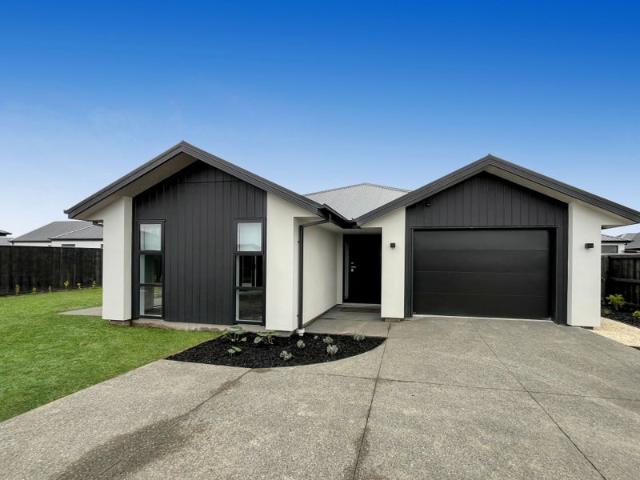 House for rent in Chaslands, Canterbury