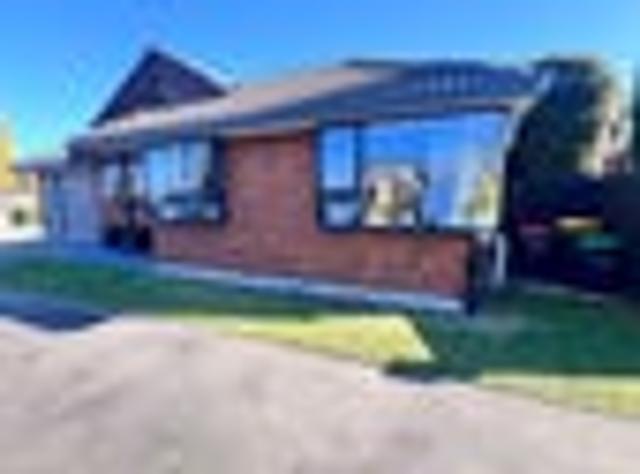 House for rent in Chaslands, Canterbury