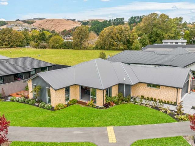 House for rent in Chaslands, Canterbury