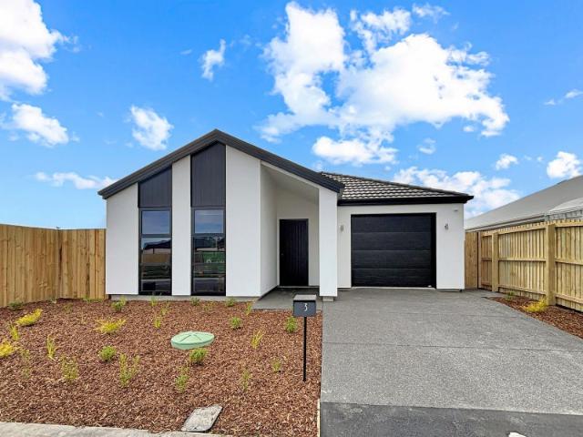 House for rent in Chaslands, Canterbury