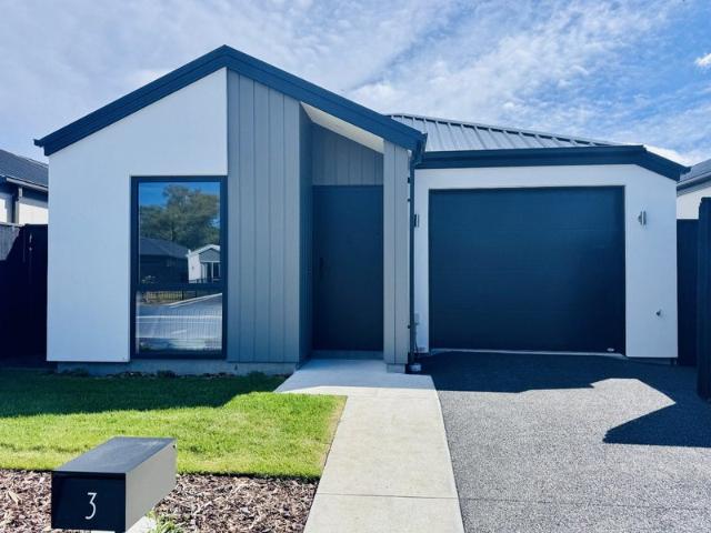 House for rent in Chaslands, Canterbury