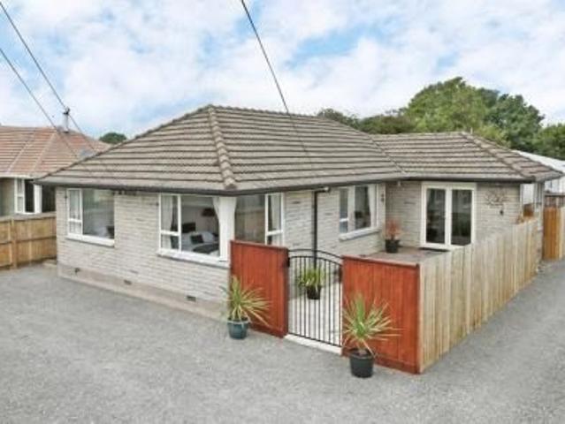 House for rent in Chaslands, Canterbury