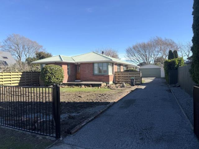 House for rent in Chaslands, Canterbury