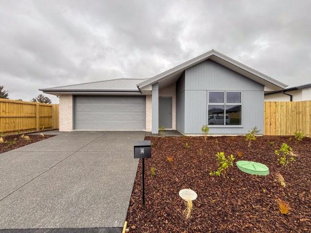 House for rent in Chaslands, Canterbury