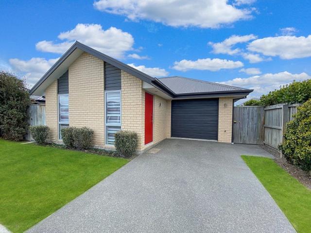 House for rent in Chaslands, Canterbury
