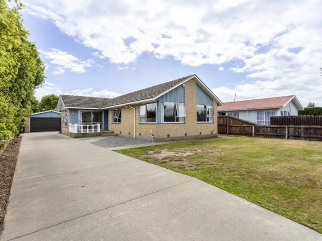 House for rent in Chaslands, Canterbury