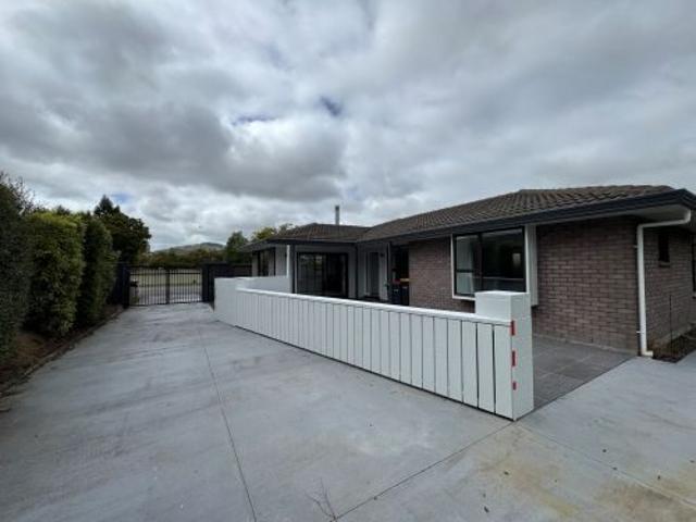 House for rent in Chaslands, Canterbury