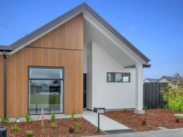 House for rent in Chaslands, Canterbury