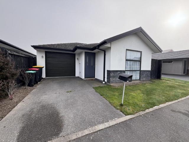 House for rent in Chaslands, Canterbury