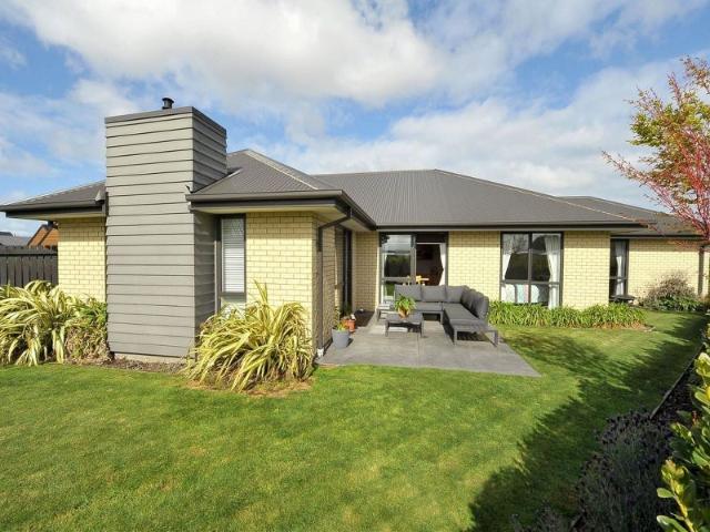 House for rent in Chaslands, Canterbury