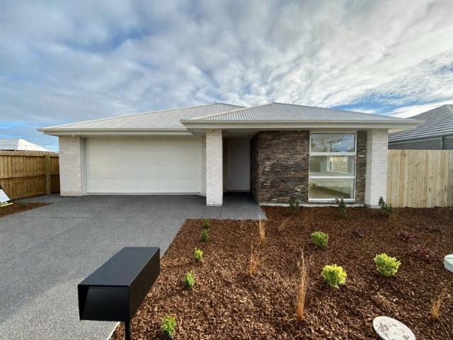 House for rent in Chaslands, Canterbury