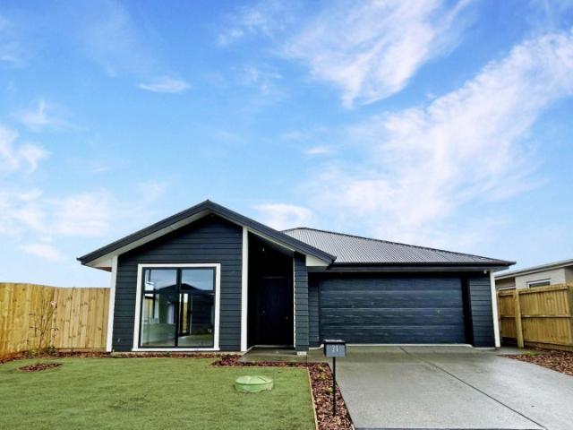 House for rent in Chaslands, Canterbury