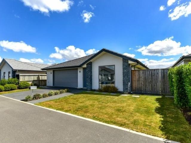 House for rent in Chaslands, Canterbury