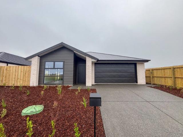 House for rent in Chaslands, Canterbury