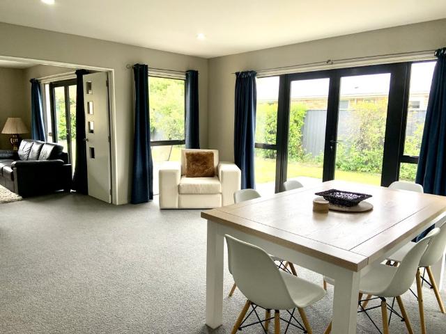 House for rent in Chaslands, Canterbury
