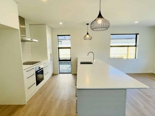 House for rent in Chaslands, Canterbury
