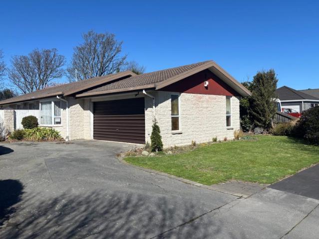 House for rent in Chaslands, Canterbury