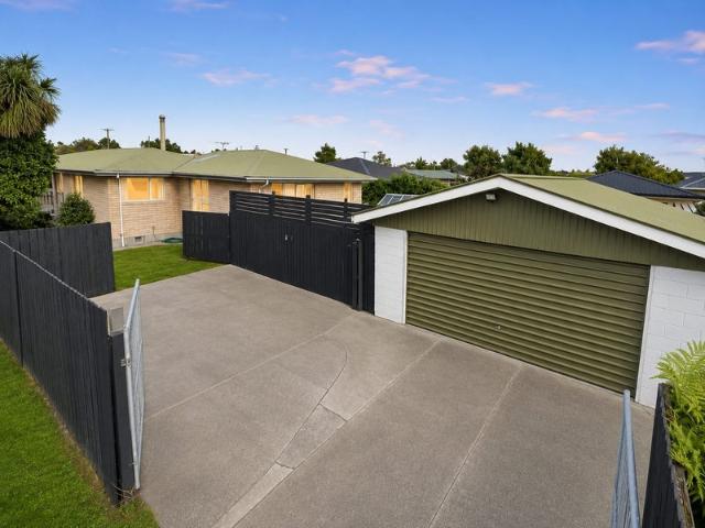 House for rent in Chaslands, Canterbury