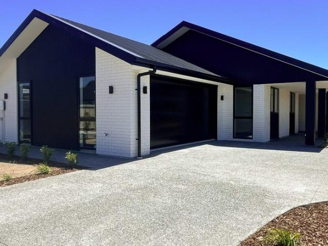 House for rent in Chaslands, Canterbury