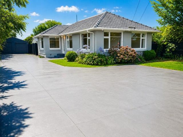 House for rent in Chaslands, Canterbury