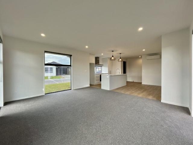 House for rent in Chaslands, Canterbury