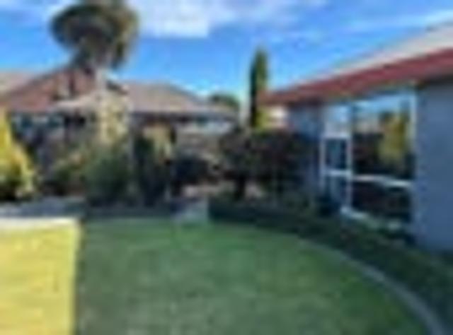 House for rent in Chaslands, Canterbury