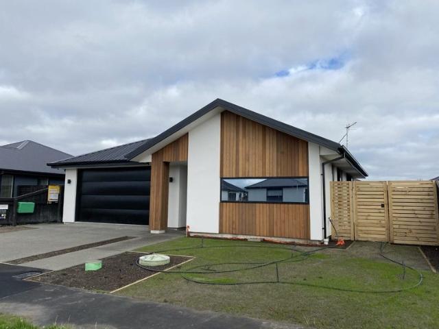 House for rent in Chaslands, Canterbury