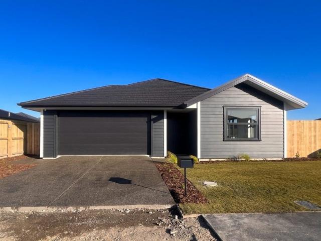 House for rent in Chaslands, Canterbury