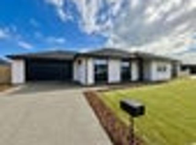 House for rent in Chaslands, Canterbury