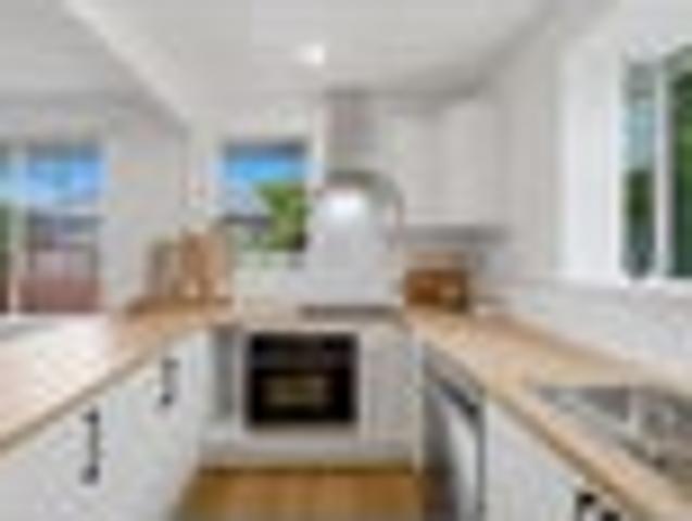 House for rent in Chaslands, Canterbury