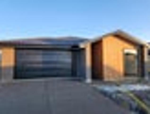 House for rent in Chaslands, Canterbury