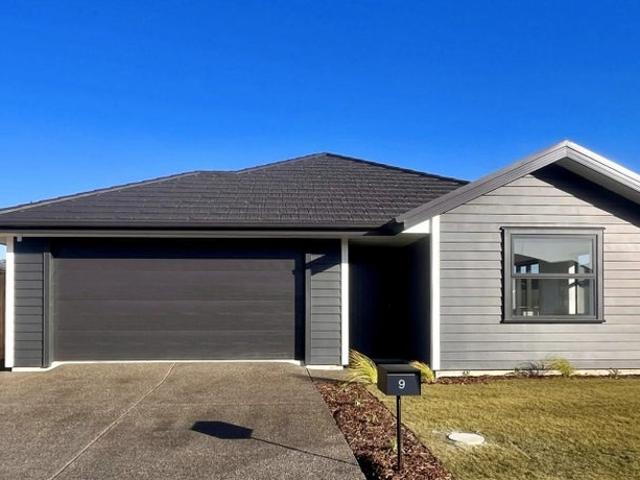 House for rent in Chaslands, Canterbury