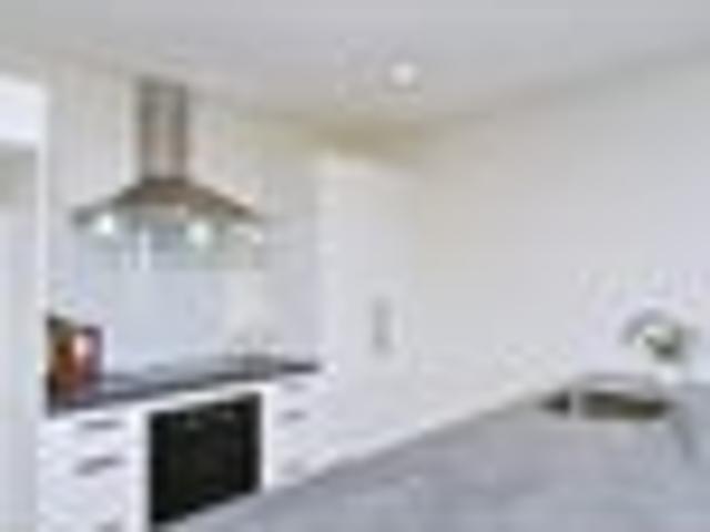 House for rent in Chaslands, Canterbury