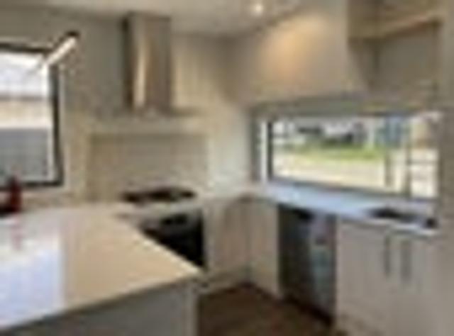 House for rent in Chaslands, Canterbury