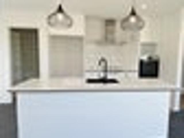 House for rent in Chaslands, Canterbury