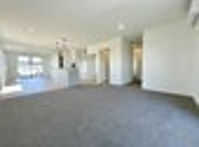 House for rent in Chaslands, Canterbury