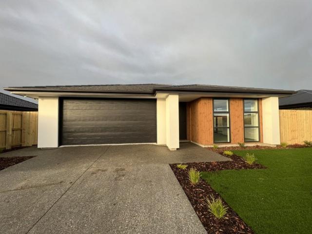House for rent in Chaslands, Canterbury